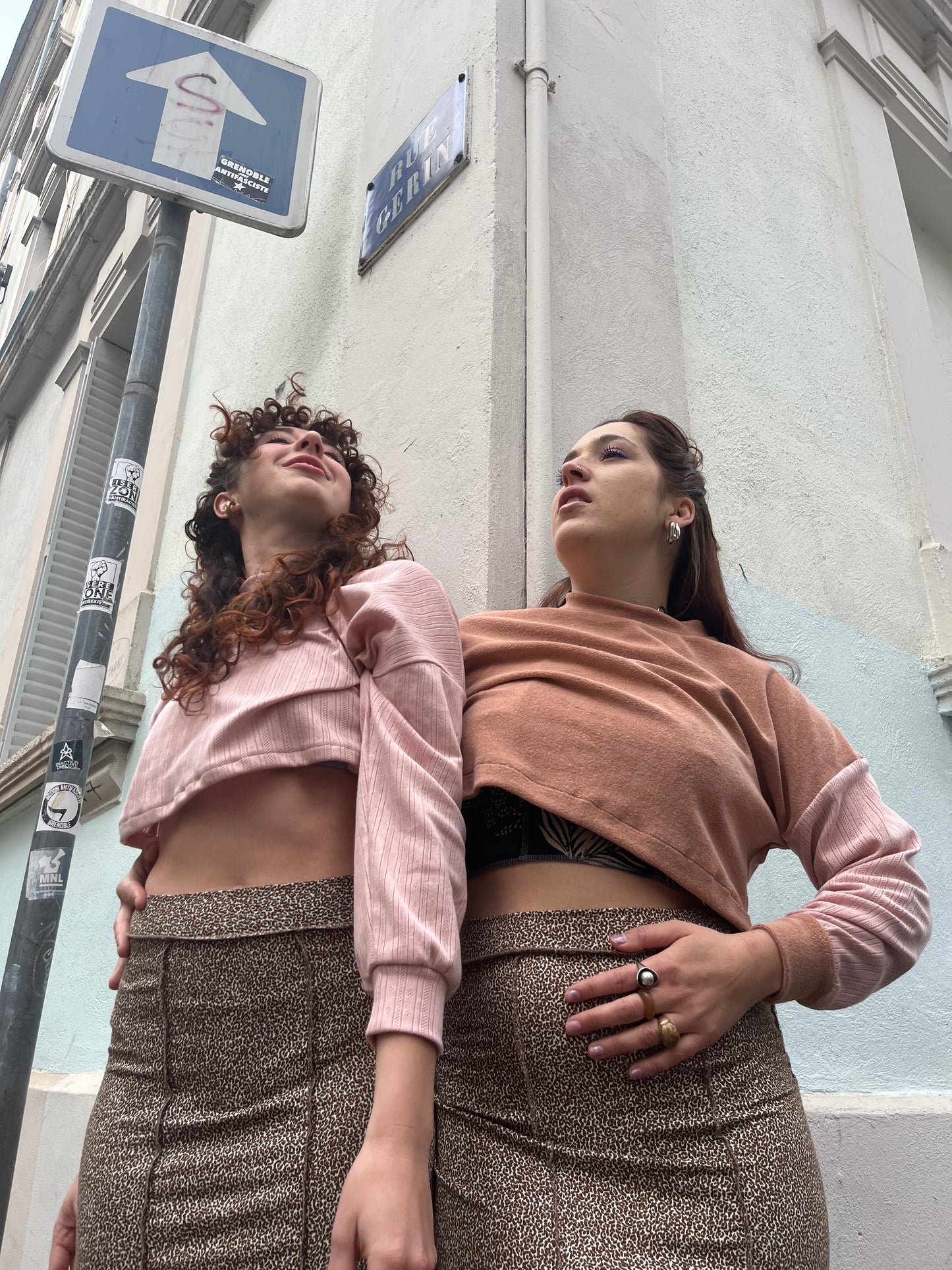 Pull velours rose bi-matière