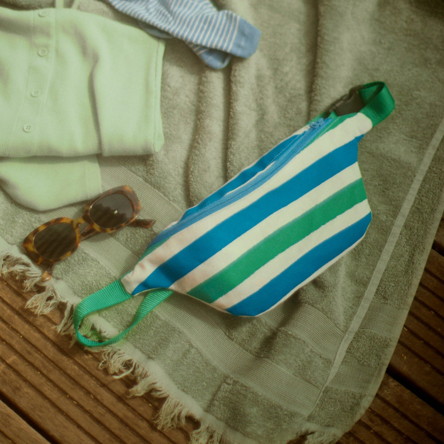 Parasol bleu et vert