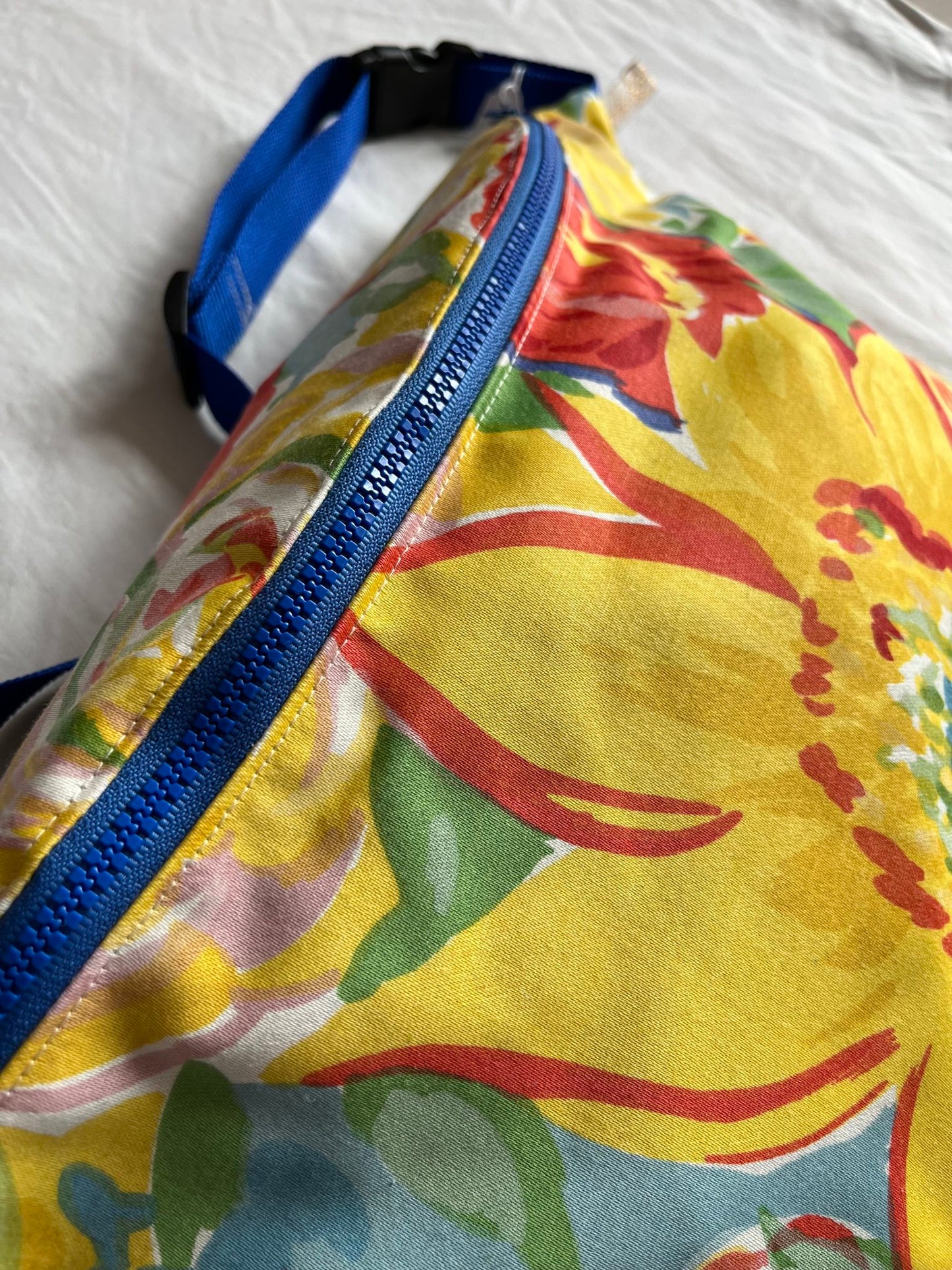 Banane maxi fleurs jaune
