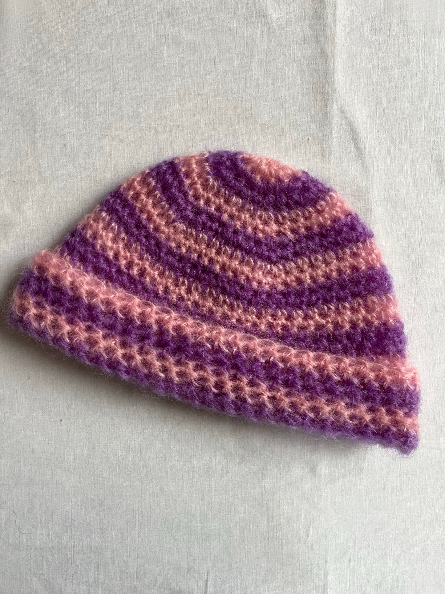Bonnet mohair rose et violet