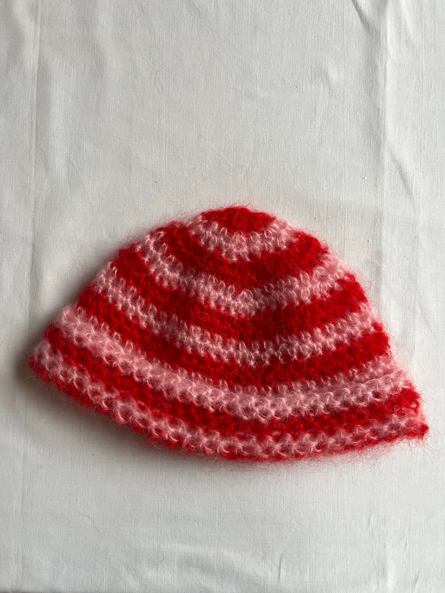Bonnet mohair rouge et rose