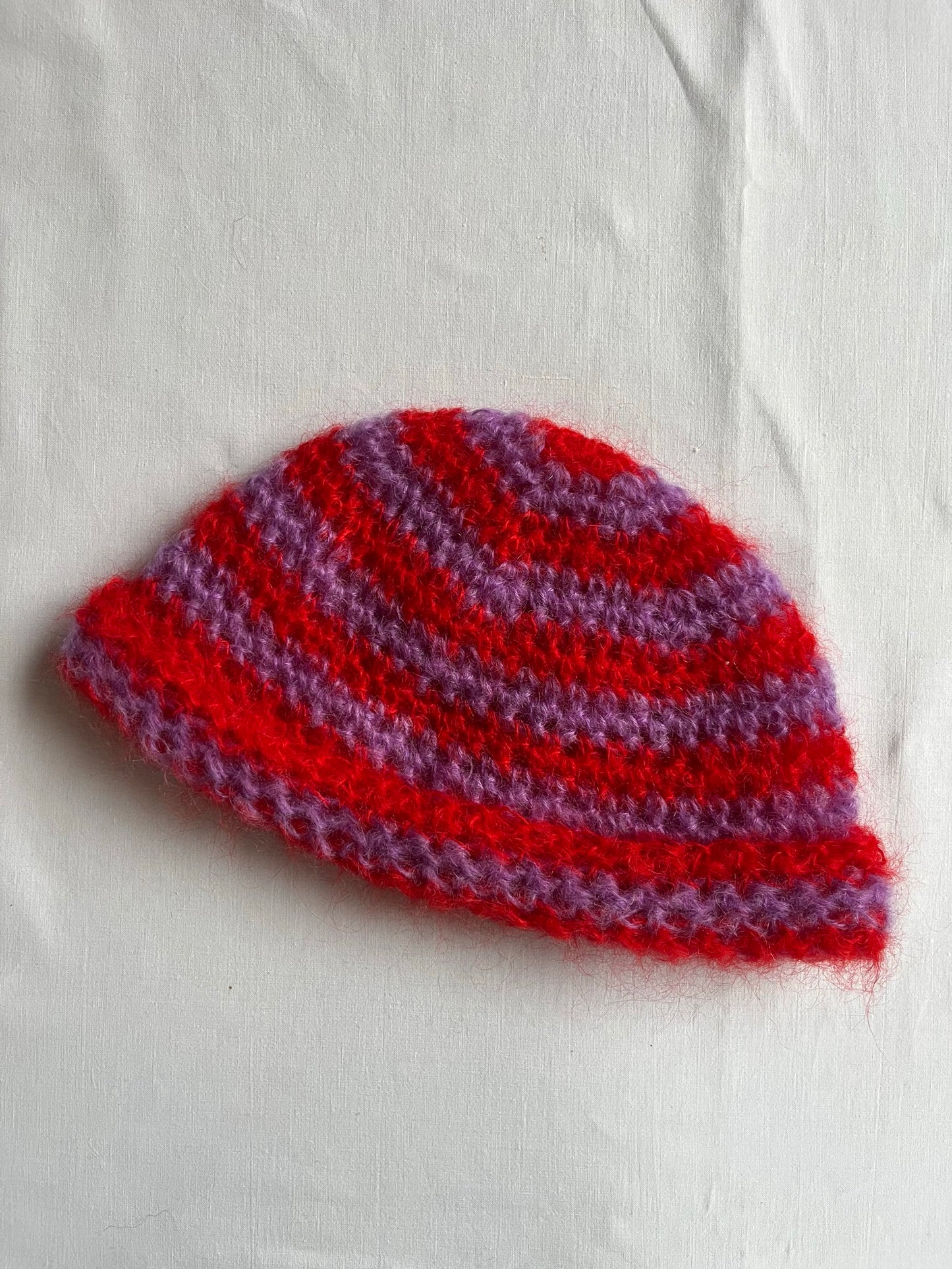 Bonnet mohair rouge et violet