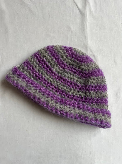 Bonnet mohair violet et gris