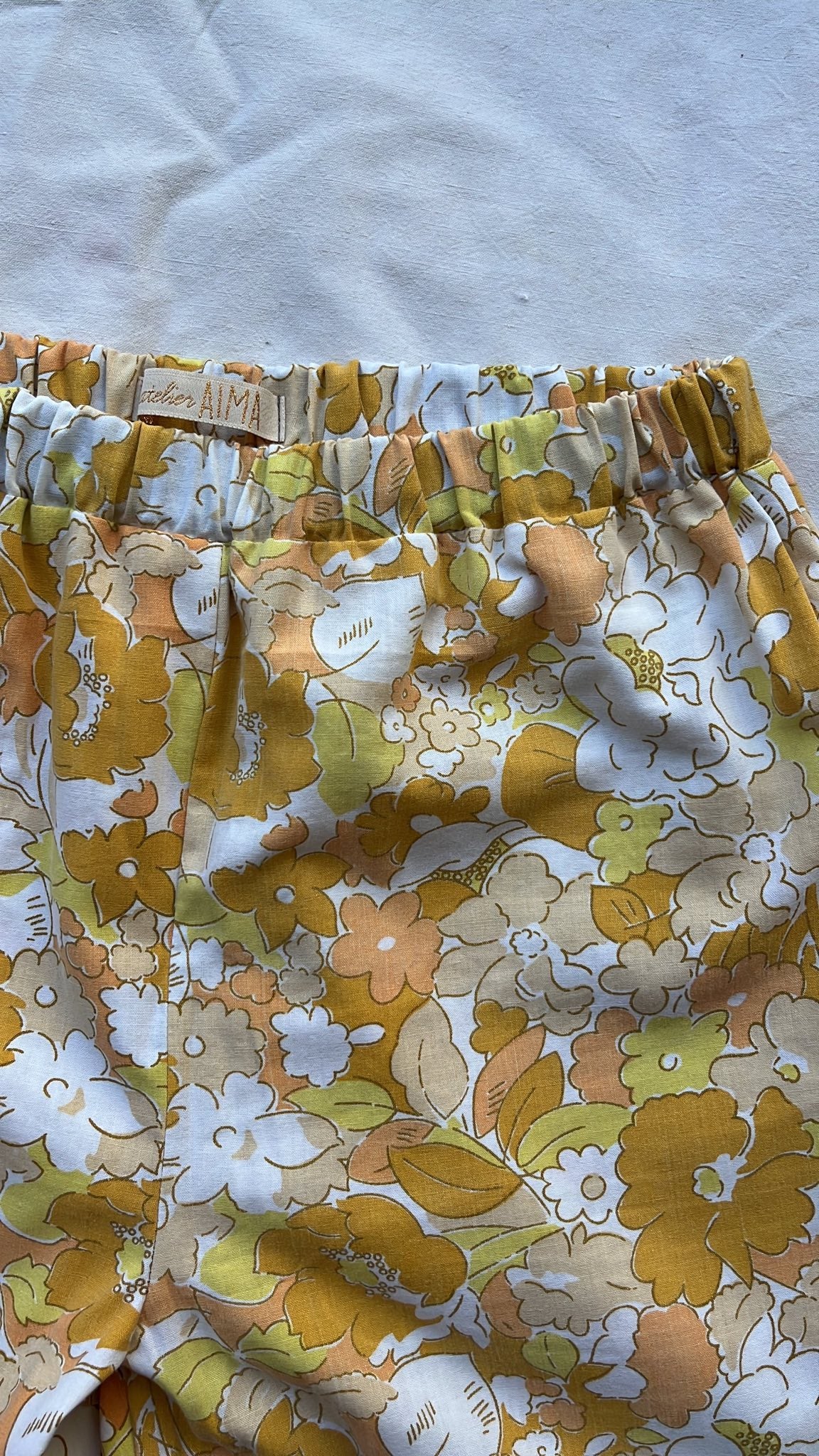 Pantalon fleurs jaunes